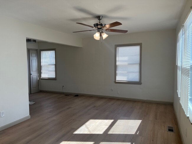 Photo - 8621 North Ave