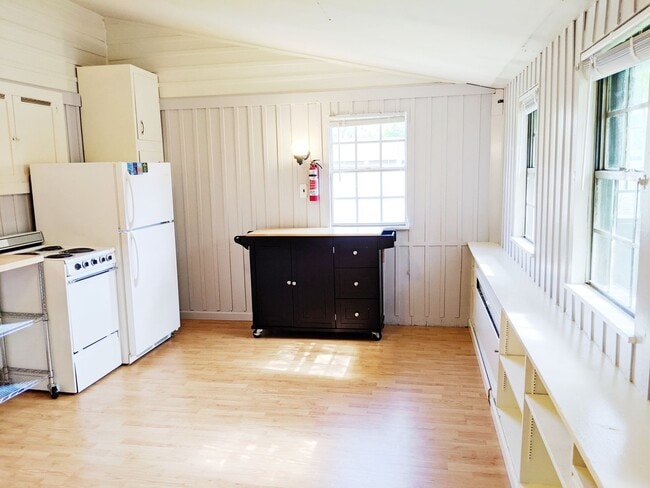 Photo - Clark Triplex Unit 3