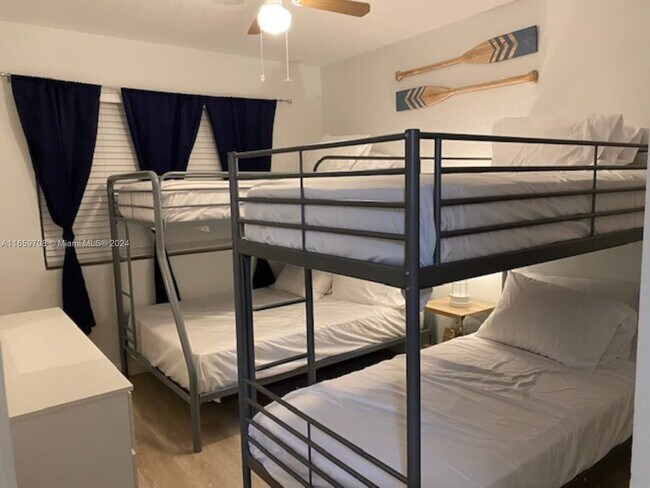 Photo - 2160 NW 18th Ter Unidad DUPLEX