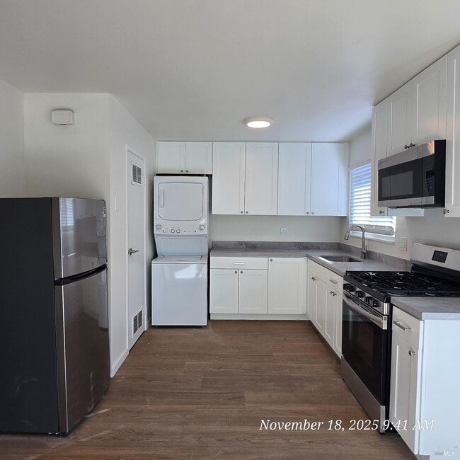 Photo - 140 Cernon St