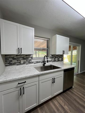 Photo - 3702 Larry St