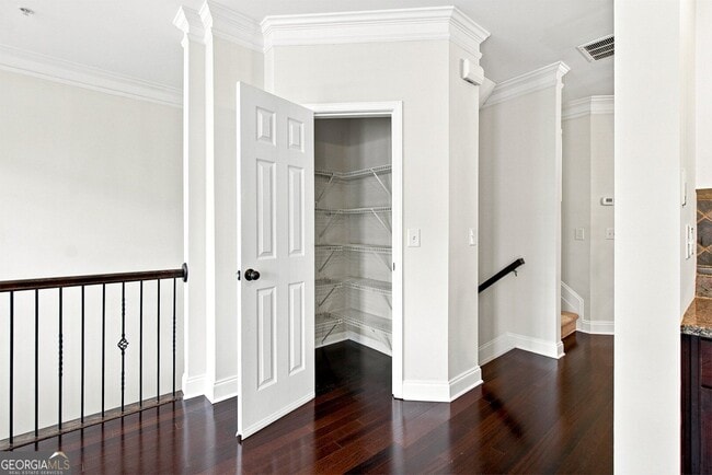 Photo - 6153 Indian Wood Cir