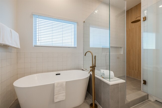 Photo - 412 N Nagle St