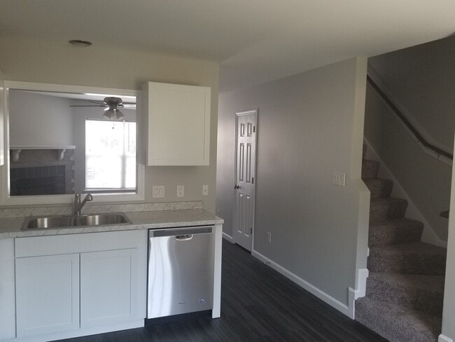 Photo - 1209 Pueblo Dr