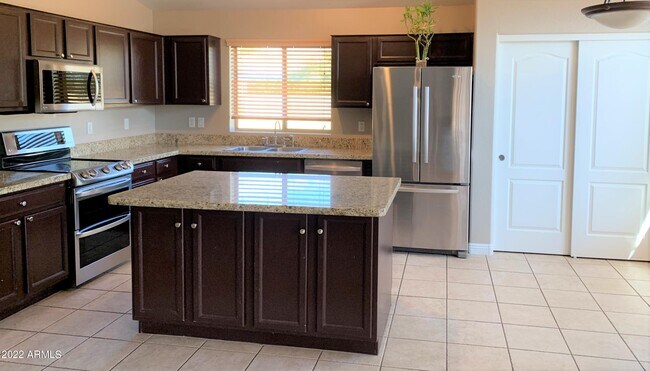 Photo - 1273 N Exeter St