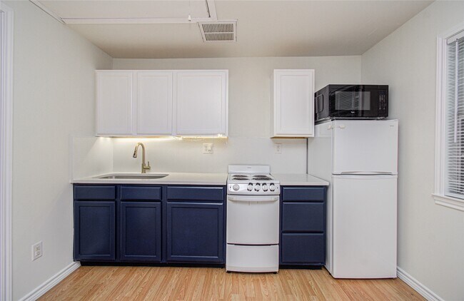 Photo - 15510 Cypress Garden Dr