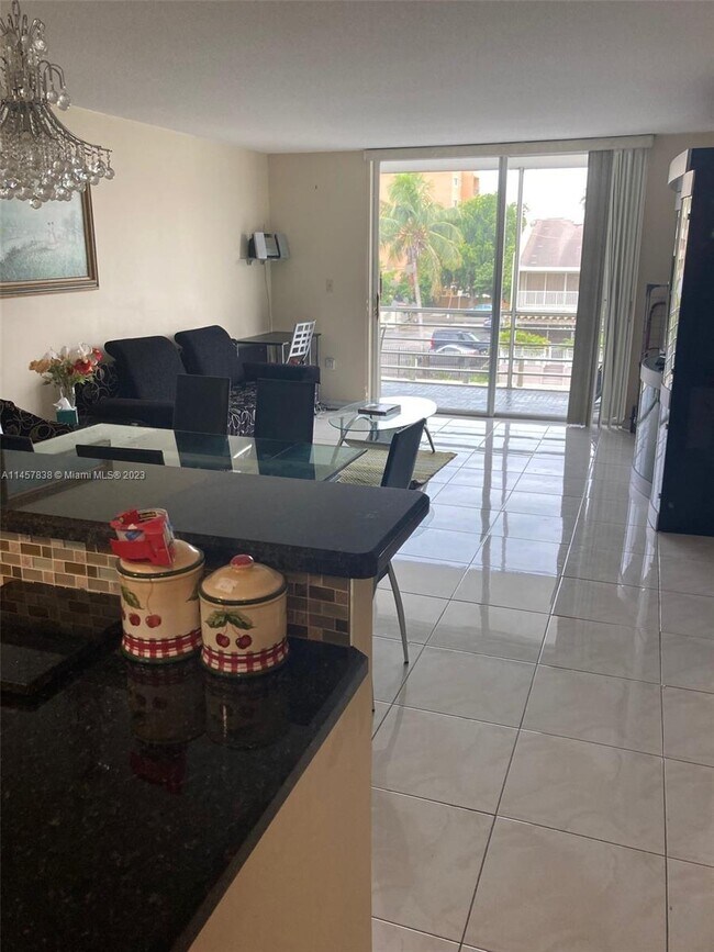 Photo - 3750 NE 169th St