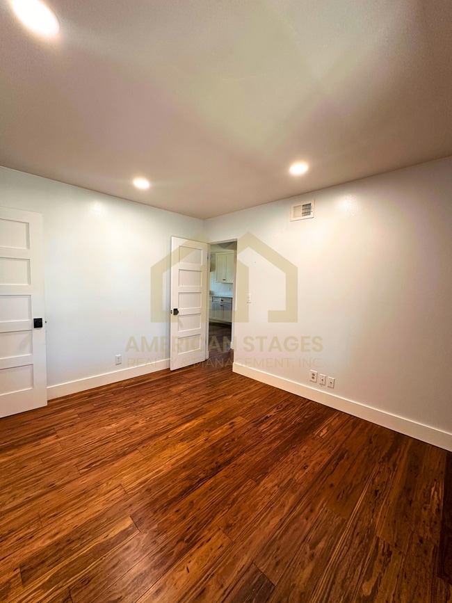 Photo - 135 Oakmont Ave