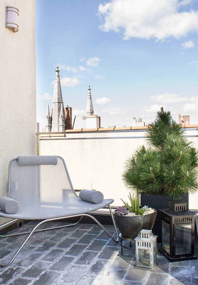 Photo - "Spacious 2-Bed, 2-Bath Oasis in the Heart of Harlem – 1377 Sq Ft of Urban Comfort!"