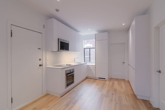 Photo - 6885-6891 Sherbrooke west Unit 17