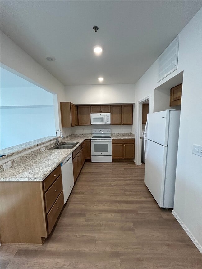 Photo - 2802 W Mockingbird Ln