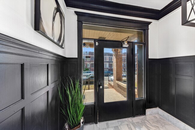 Photo - 6227 S Langley Ave Unit 2