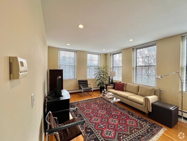 Building Photo - 19 Fayette St Unit 7 Rental