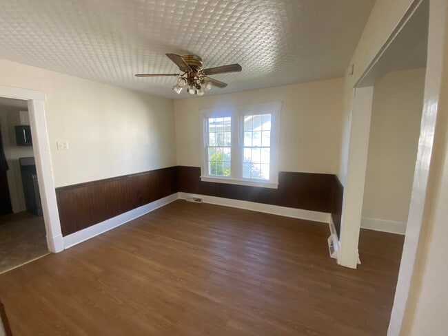 Photo - 108 Johnson St