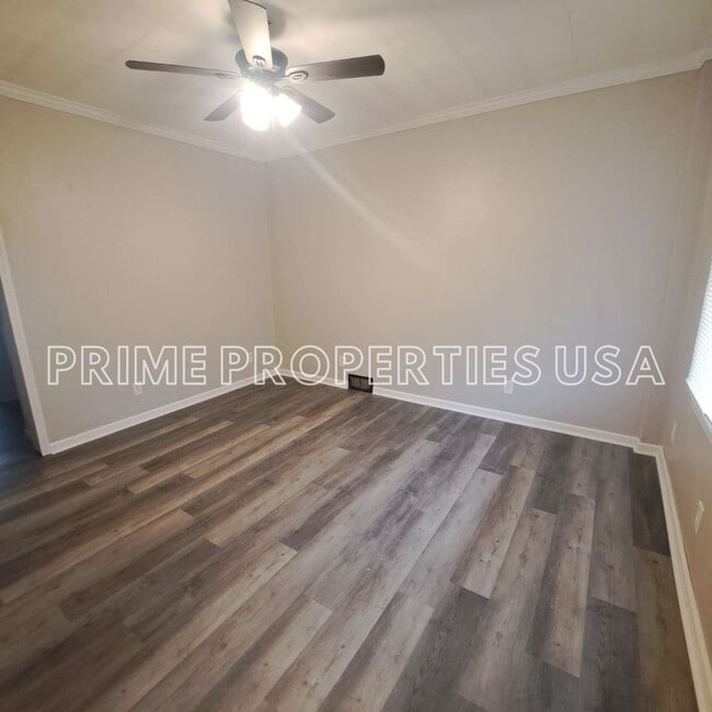 Photo - 807 Leech St