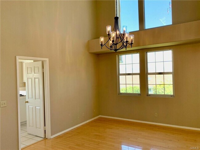 Photo - 6 Saros Unit 68