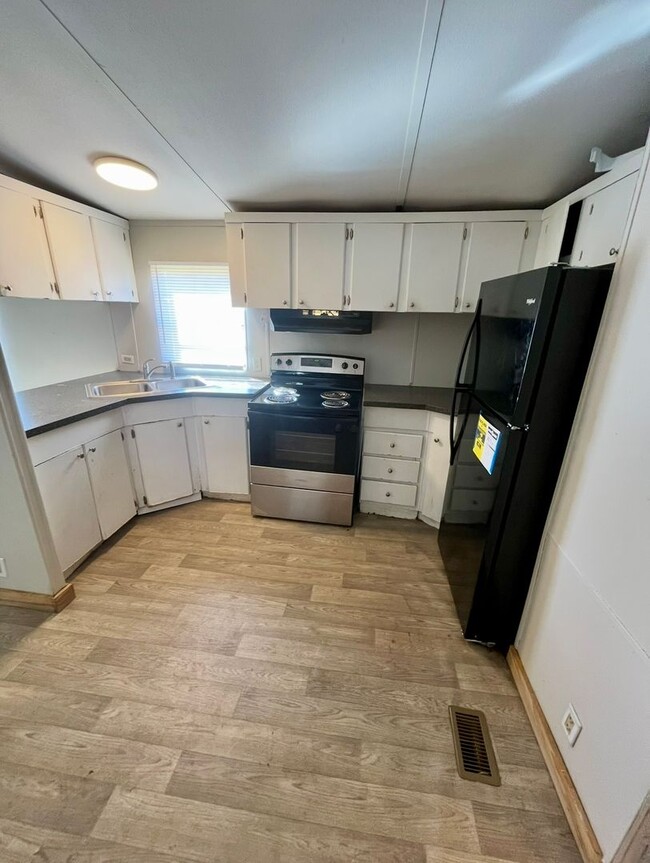 Building Photo - 2 Bed/2 Bath Mobile Home