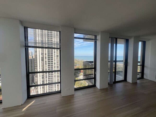 Photo - 1660 N La Salle Dr Unit 2812