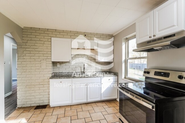 Photo - 8250 Royal Heights Dr