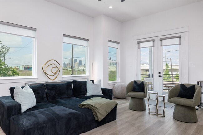 Photo - 1602 Mary St
