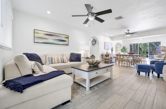 Photo - 342 SW 14th St
