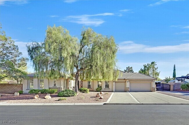 Building Photo - 7221 Sandy Plains Ave Rental