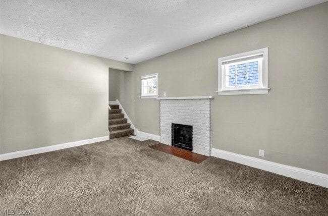 Photo - 936 Selwyn Rd