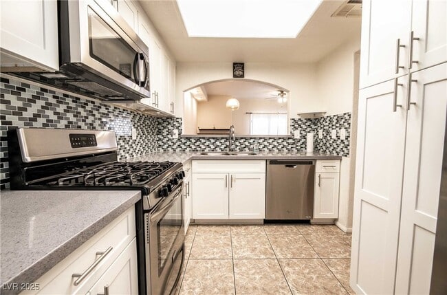 Photo - 363 Seine Way Unidad 1312