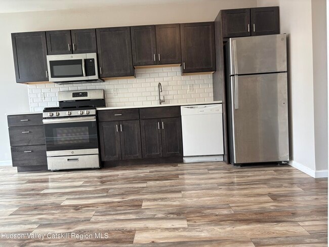 Photo - 666 Broadway