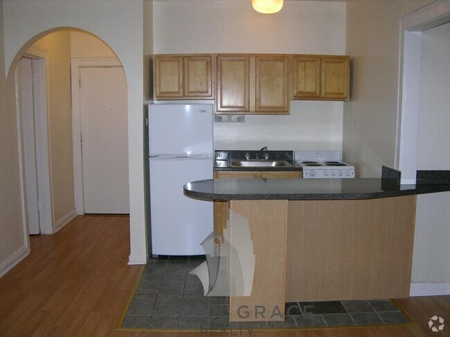 Building Photo - 4521 Malden St Rental