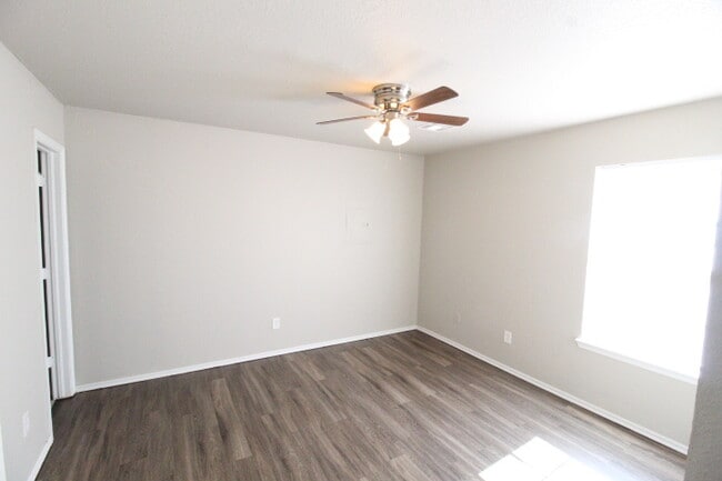 1900 Terrace Lawn Dr