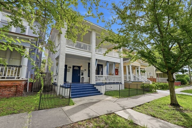 Photo - 538 E Waldburg St