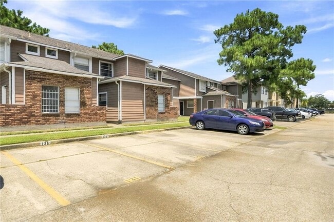 Photo - 2425 Oxford Pl Unit 131