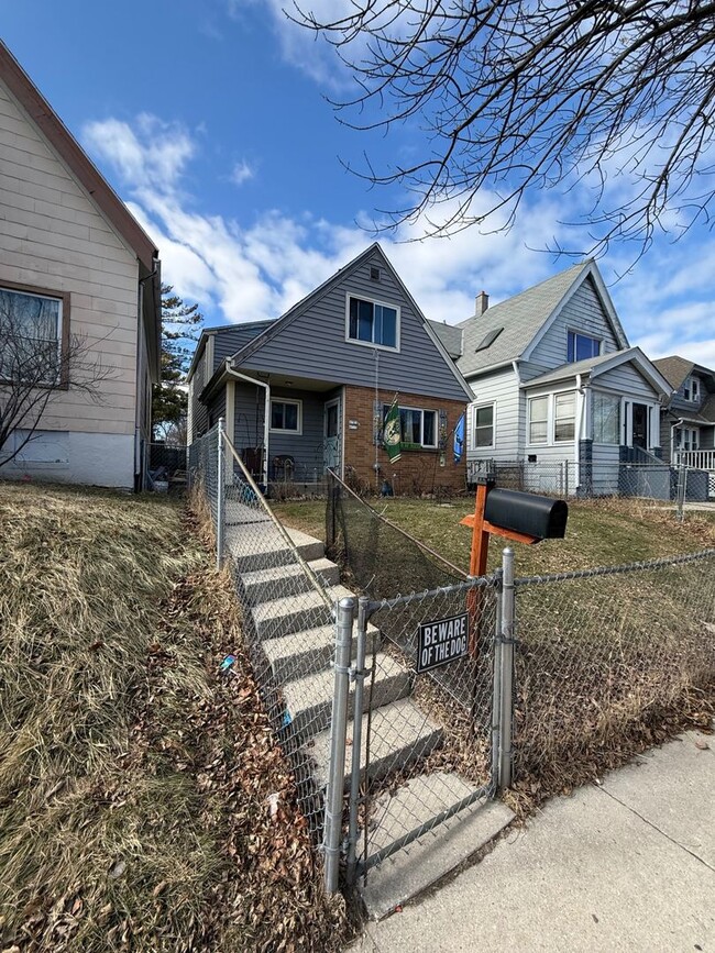 Photo - 4713-4715 N 35th St Unidad 4715 N 35th St