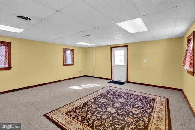 Photo - 392 5 Locks Rd