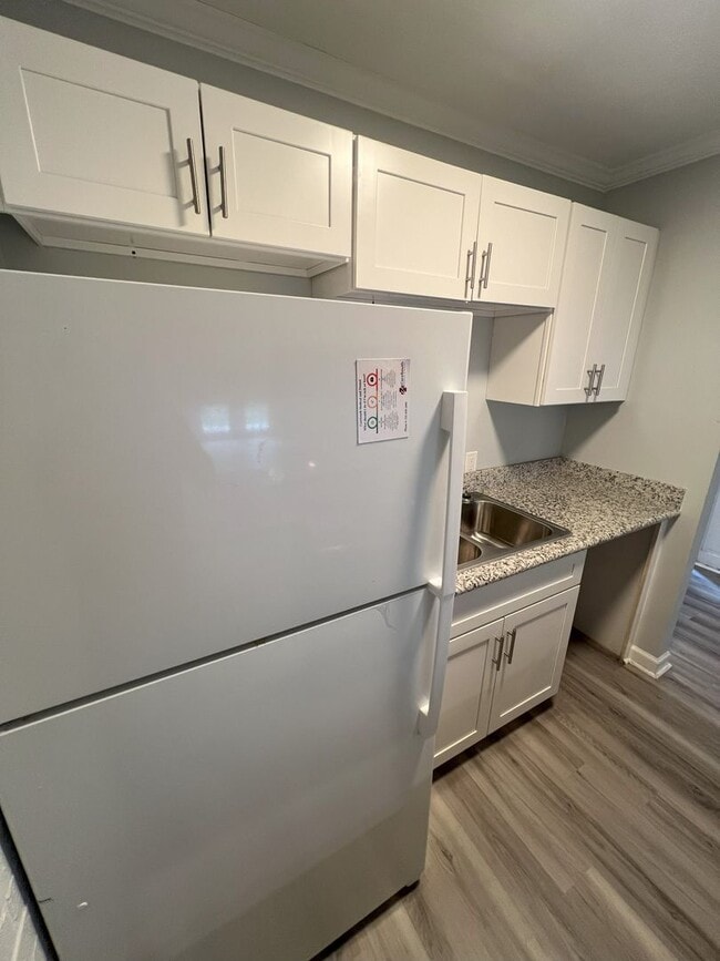 Photo - Must See! 1 bedroom, 1 bath apartment on H...