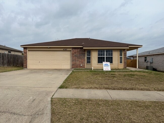 Building Photo - 4307 Windcrest Dr