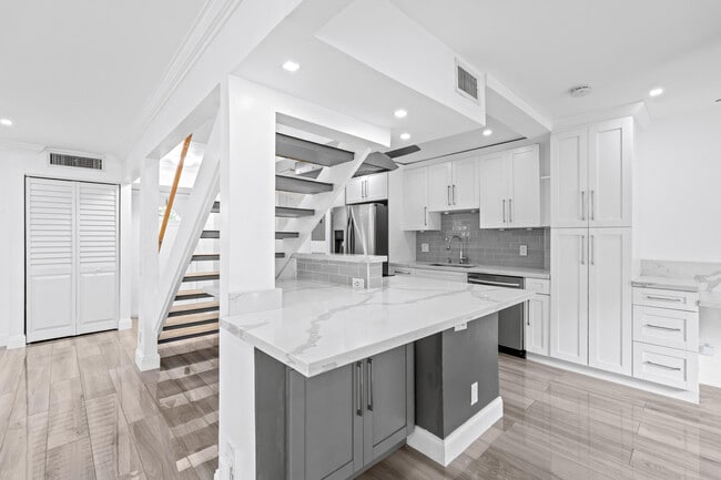 Photo - 149 NW 70th St