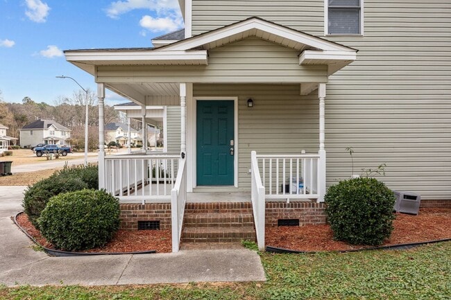 Photo - 3 Bedroom Duplex in Lillington