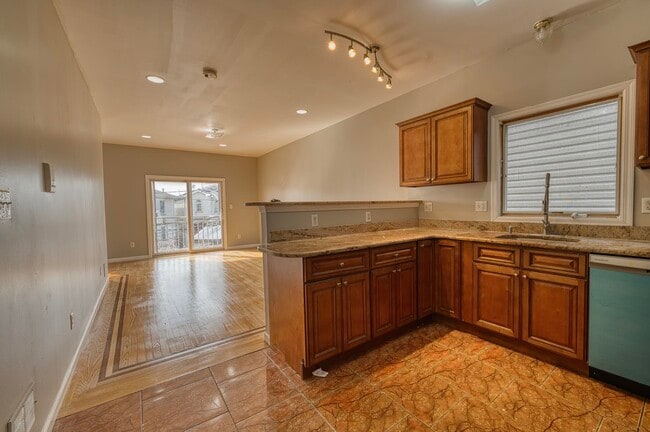 Photo - 392 Liberty Ave Unit 2