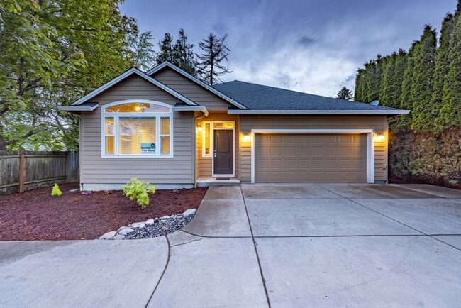 Building Photo - One Level Ranch Home - Three Bedrooms with Central Air / No HOA