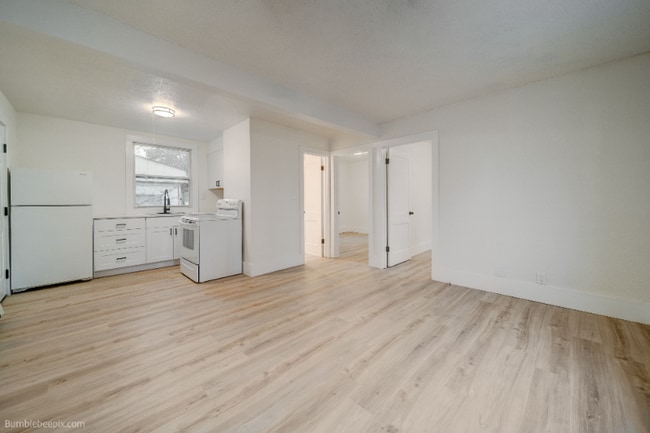 Photo - 725 2nd St Unit B