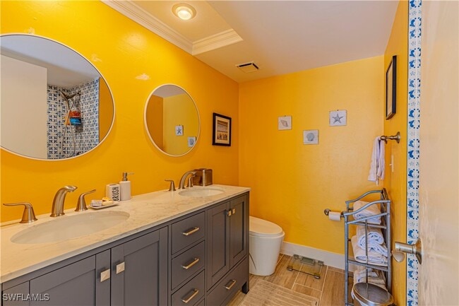 Building Photo - 870 Meadowland Dr