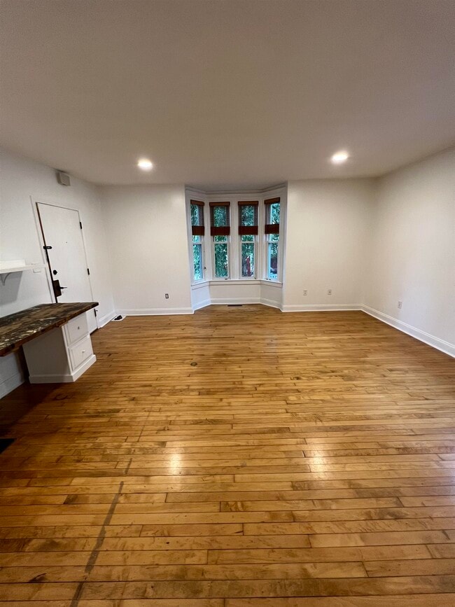 Photo - 185 Madison St Unit 1