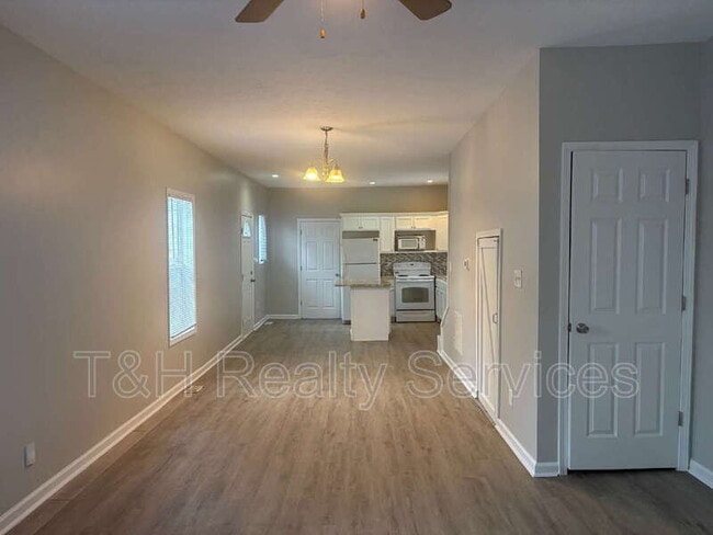 Photo - 731 N Arnolda Ave