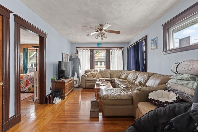 Photo - 68 Putnam Rd Unit 68