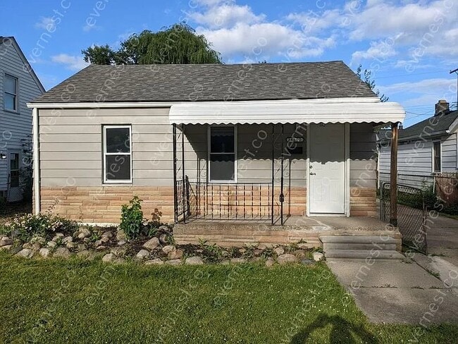 Building Photo - 28362 Maple St