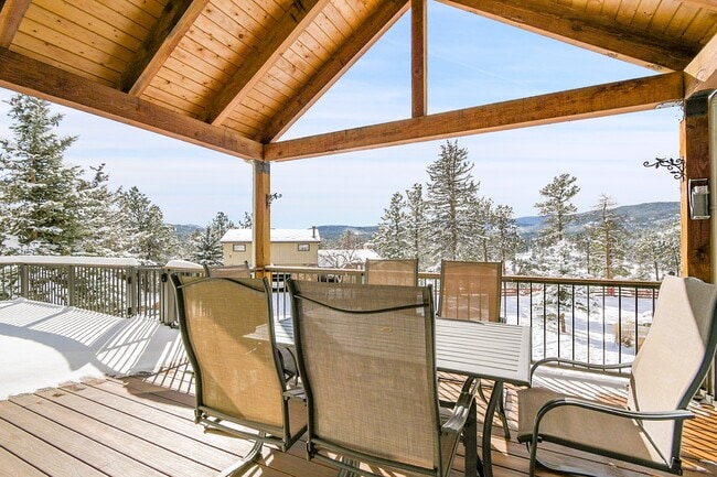 Photo - 28585 Evergreen Manor Dr