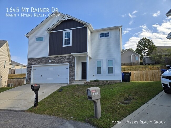 Building Photo - 1645 Mount Rainer Dr