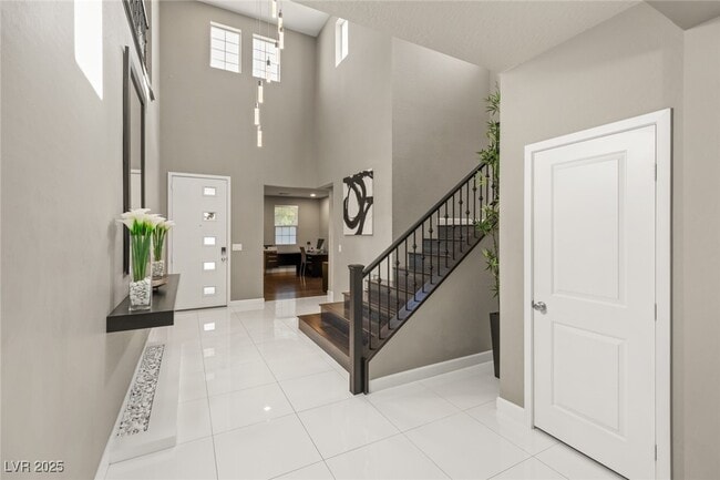 Photo - 338 Azar Swan Ave